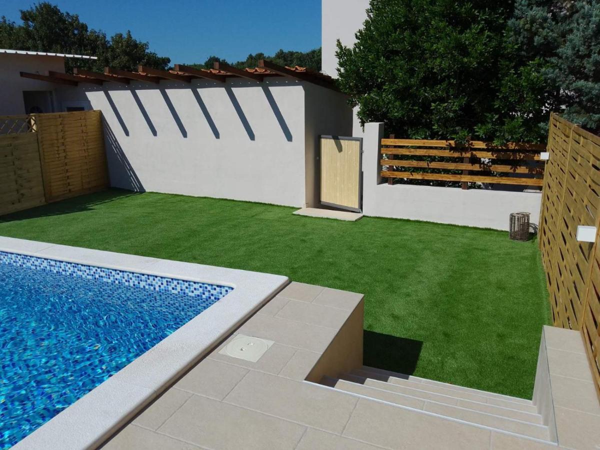 Apartman Debora Sa Privatnim Bazenom Pula Dış mekan fotoğraf