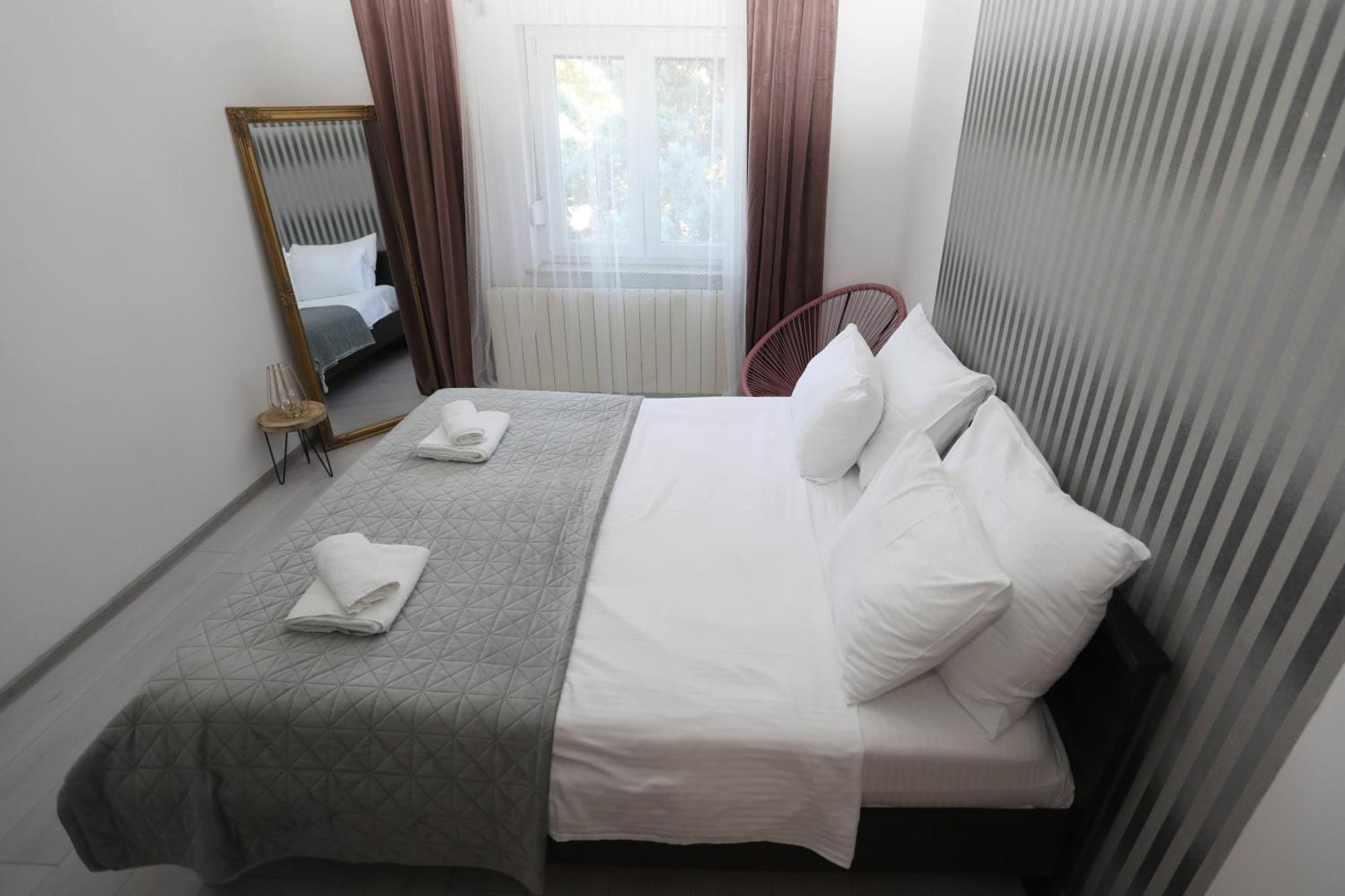 Apartman Debora Sa Privatnim Bazenom Pula Dış mekan fotoğraf