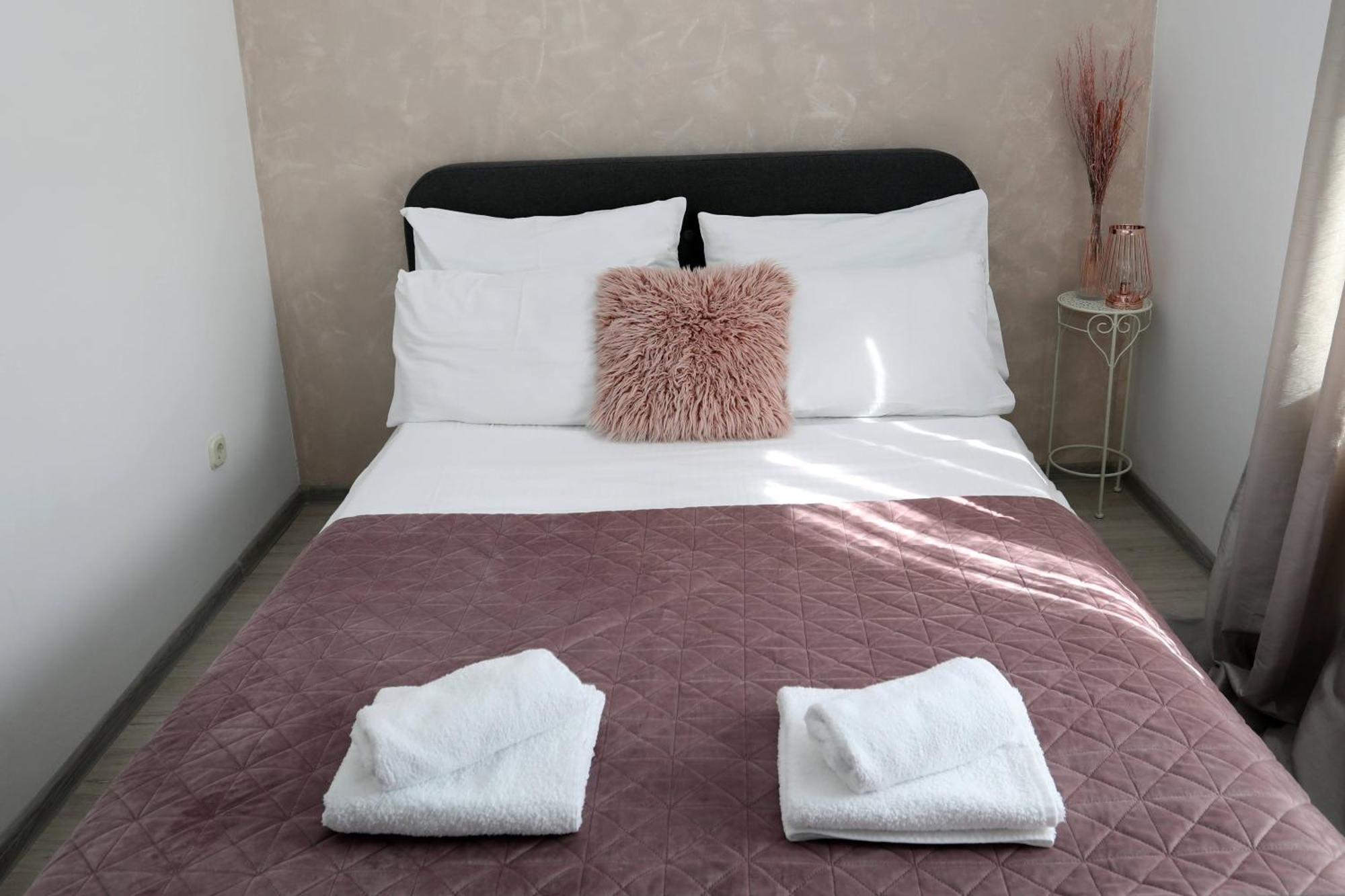 Apartman Debora Sa Privatnim Bazenom Pula Dış mekan fotoğraf