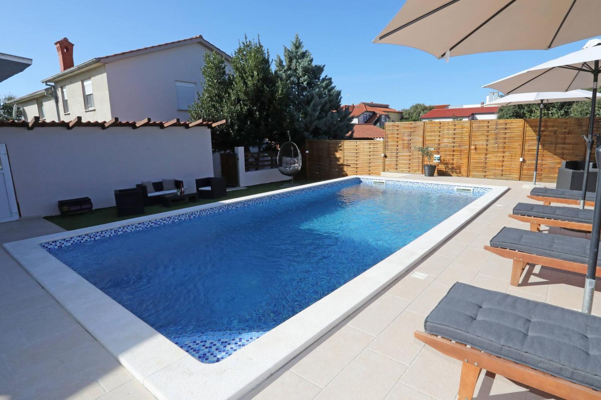 Apartman Debora Sa Privatnim Bazenom Pula Dış mekan fotoğraf