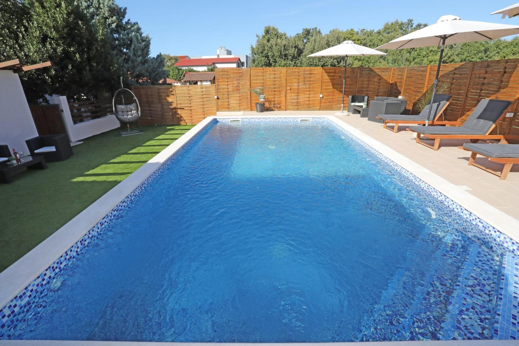 Apartman Debora Sa Privatnim Bazenom Pula Dış mekan fotoğraf