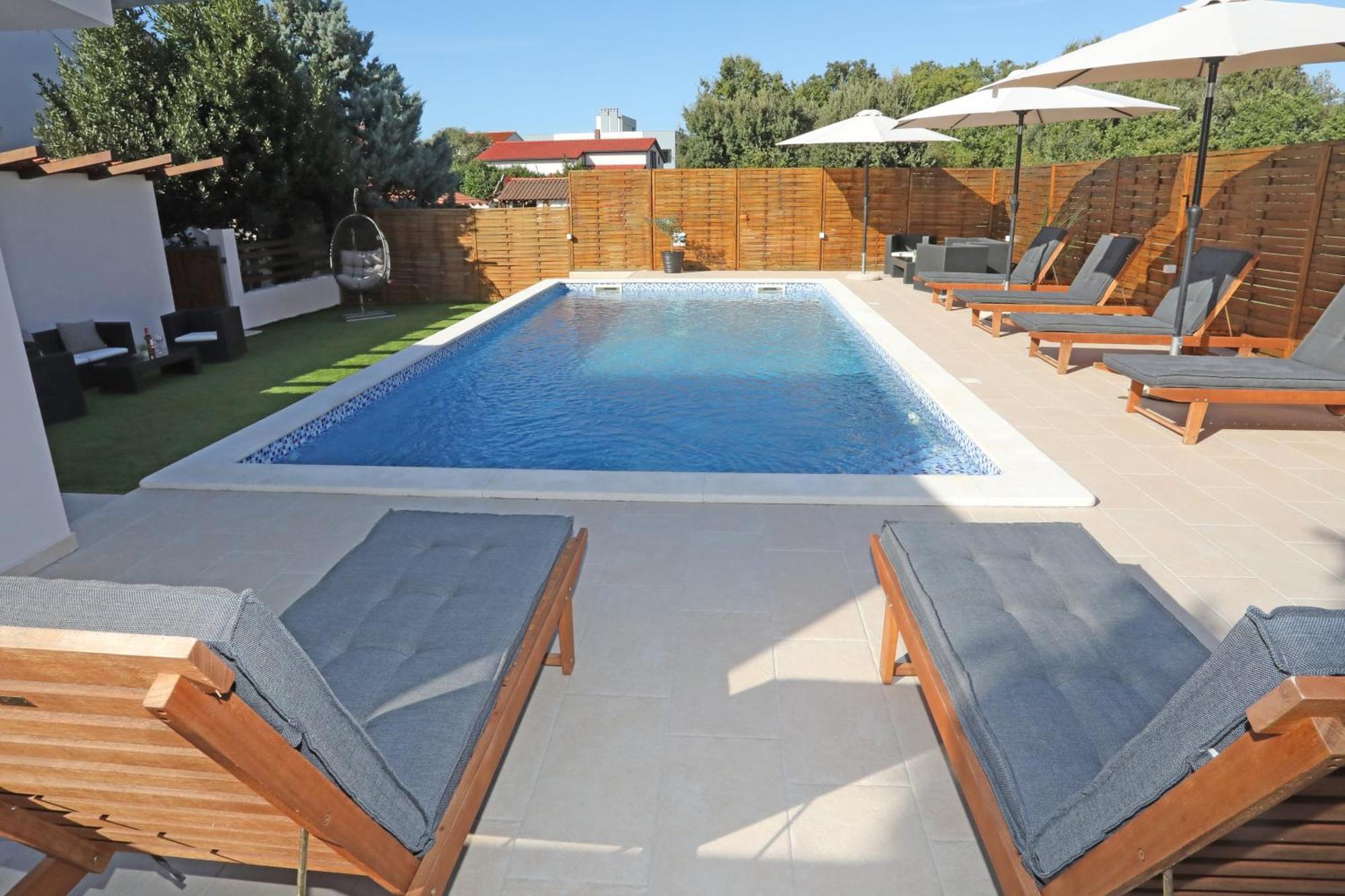 Apartman Debora Sa Privatnim Bazenom Pula Dış mekan fotoğraf