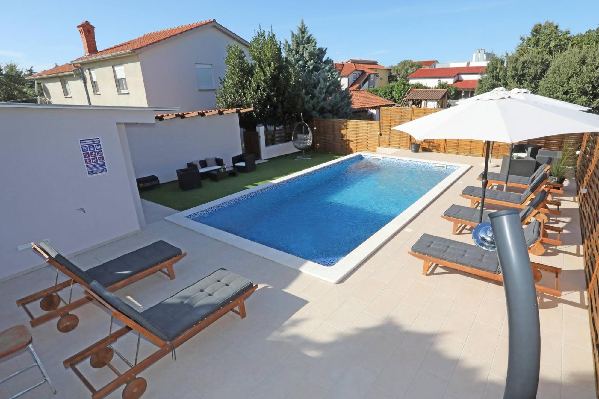 Apartman Debora Sa Privatnim Bazenom Pula Dış mekan fotoğraf