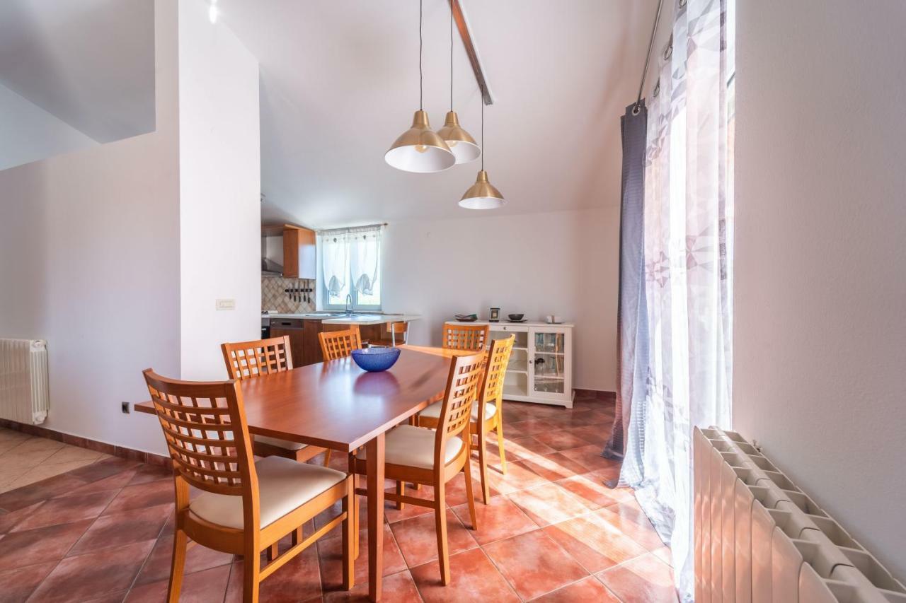 Apartman Debora Sa Privatnim Bazenom Pula Dış mekan fotoğraf
