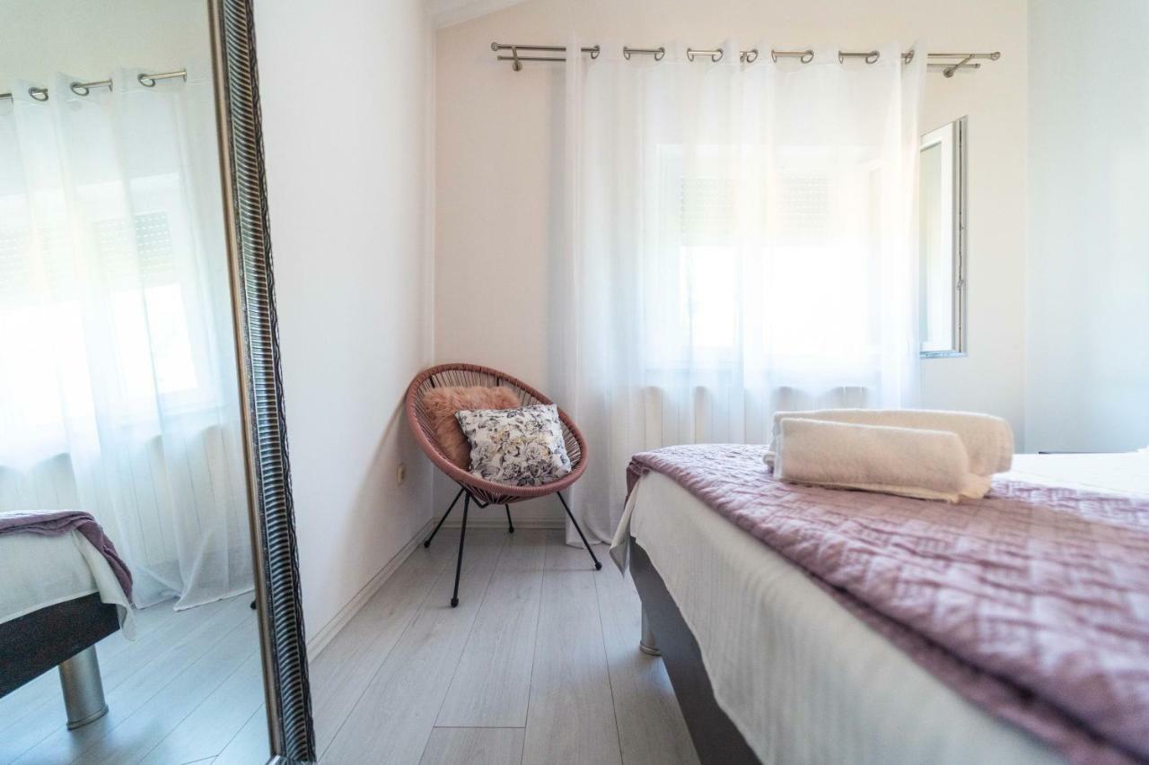 Apartman Debora Sa Privatnim Bazenom Pula Dış mekan fotoğraf